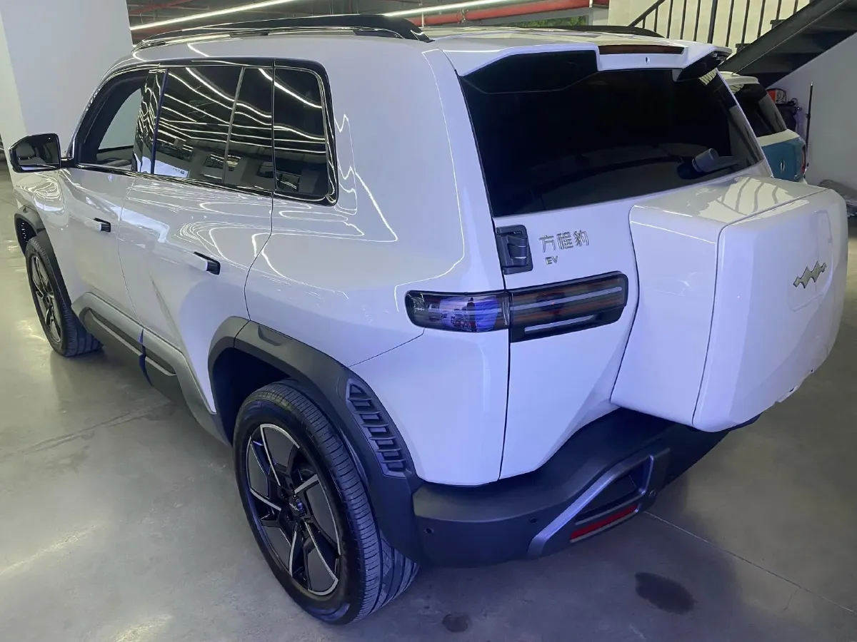 2025 FangChengBao Tai 3 BEV,autocango,china used car exporter,china ev exporter,chinese used car exporter,chinese used ev exporter