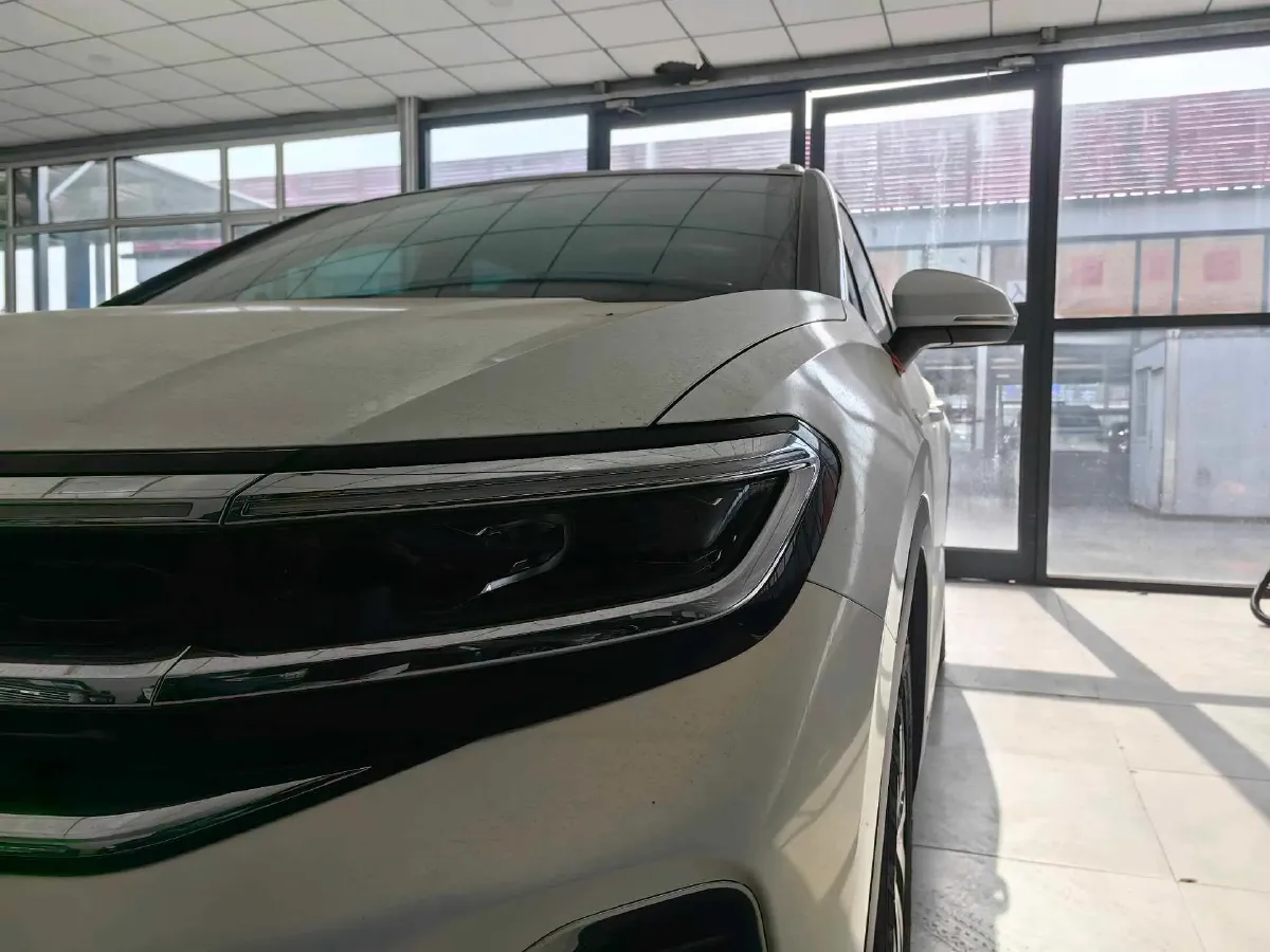 2021 Volkswagen Talagon 2.0T 220HP L4 7DCT,autocango,china used car exporter,china ev exporter,chinese used car exporter,chinese used ev exporter