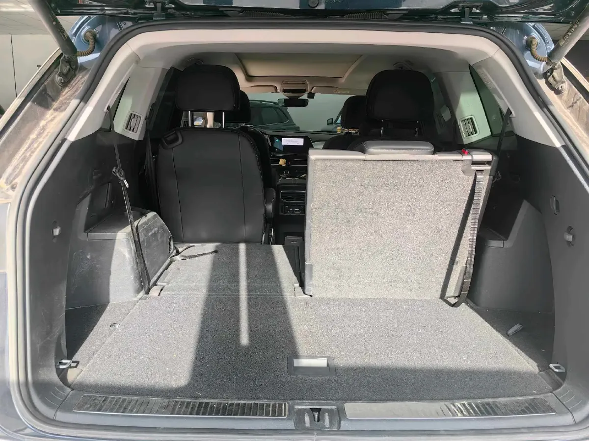 2021 Volkswagen Talagon 2.0T 220HP L4 7DCT,autocango,china used car exporter,china ev exporter,chinese used car exporter,chinese used ev exporter