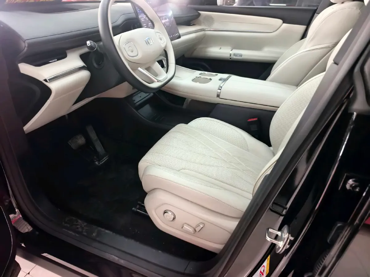 2025 ChangAn QiYuan Q07 1.5L 98HP L4 E-CVT PHEV,autocango,china used car exporter,china ev exporter,chinese used car exporter,chinese used ev exporter