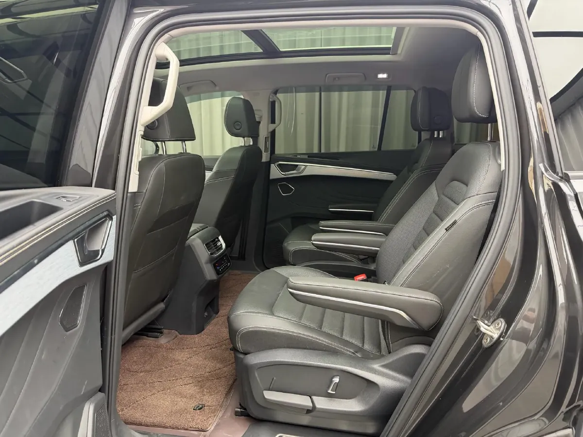 2021 Volkswagen Talagon 2.0T 220HP L4 7DCT,autocango,china used car exporter,china ev exporter,chinese used car exporter,chinese used ev exporter