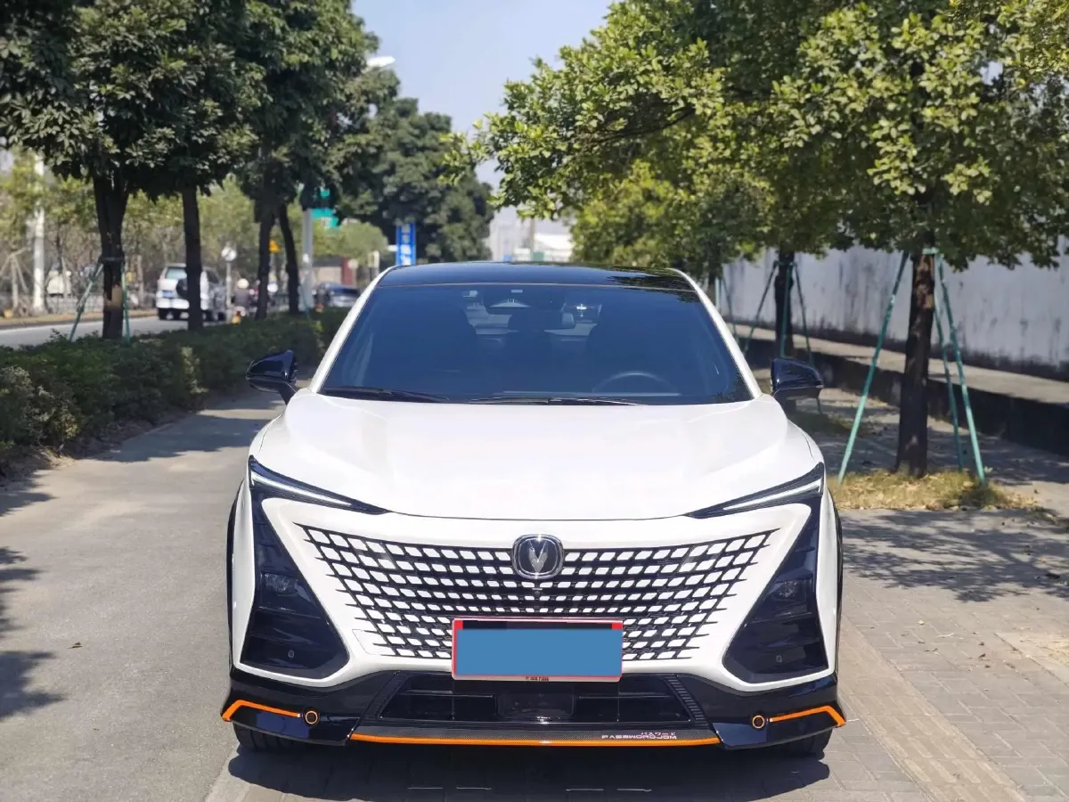 2022 ChangAn UNI-T 1.5T 188HP L4 7DCT,autocango,china used car exporter,china ev exporter,chinese used car exporter,chinese used ev exporter