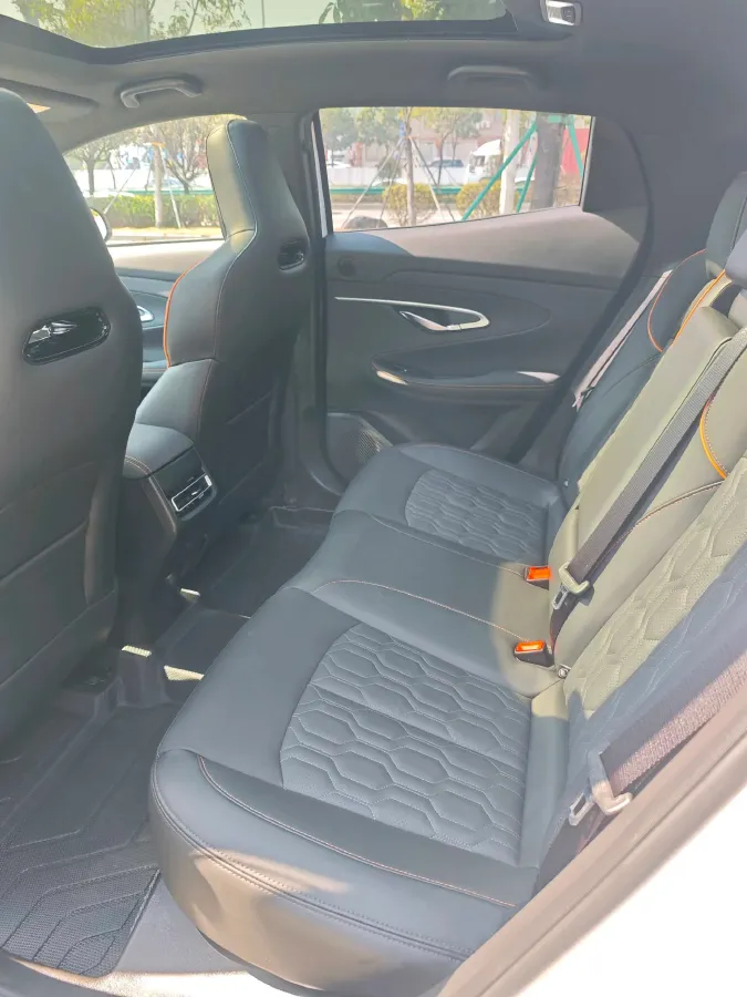 2022 ChangAn UNI-T 1.5T 188HP L4 7DCT,autocango,china used car exporter,china ev exporter,chinese used car exporter,chinese used ev exporter