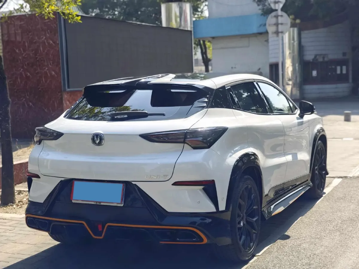 2022 ChangAn UNI-T 1.5T 188HP L4 7DCT,autocango,china used car exporter,china ev exporter,chinese used car exporter,chinese used ev exporter