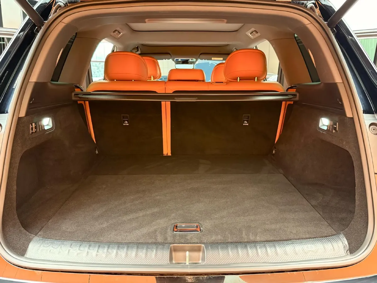 2025 AITO AITO M8 REEV 160HP REEV 53.4KWH,autocango,china used car exporter,china ev exporter,chinese used car exporter,chinese used ev exporter