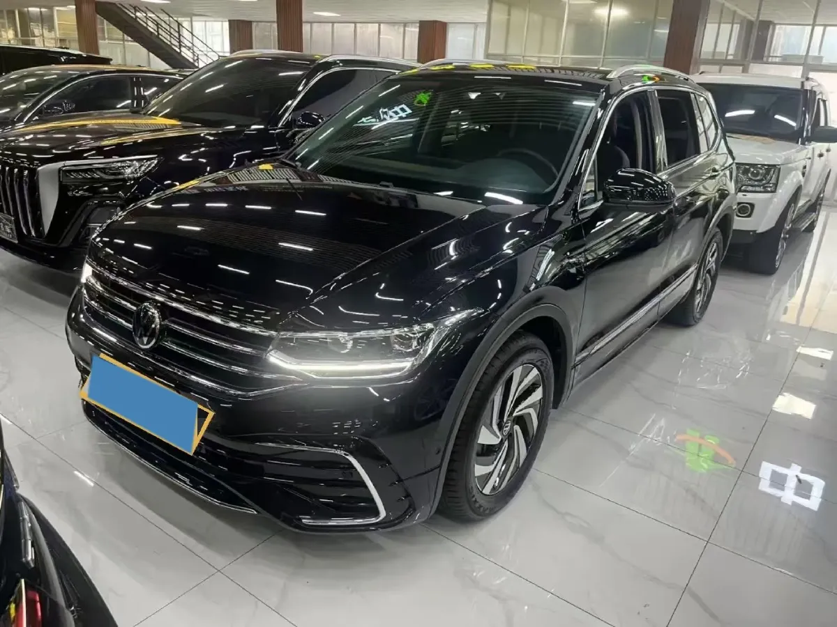 2025 Volkswagen Tiguan L 2.0T 186HP L4 7DCT,autocango,china used car exporter,china ev exporter,chinese used car exporter,chinese used ev exporter