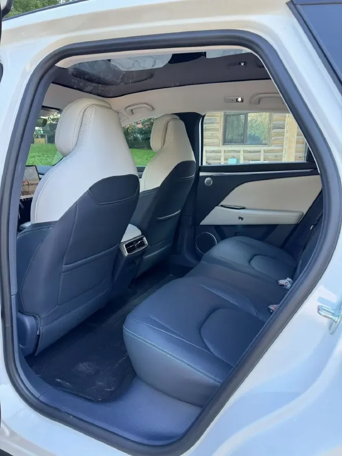 2026 ARCFOX αT5 BEV,autocango,china used car exporter,china ev exporter,chinese used car exporter,chinese used ev exporter