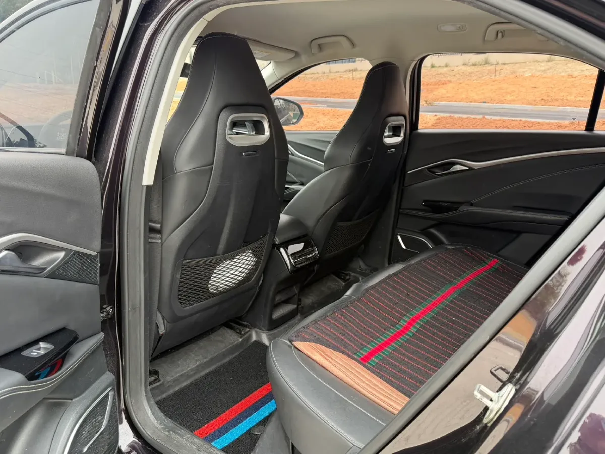 2021 Roewe RX5 1.5T 181HP L4 7DCT,autocango,china used car exporter,china ev exporter,chinese used car exporter,chinese used ev exporter