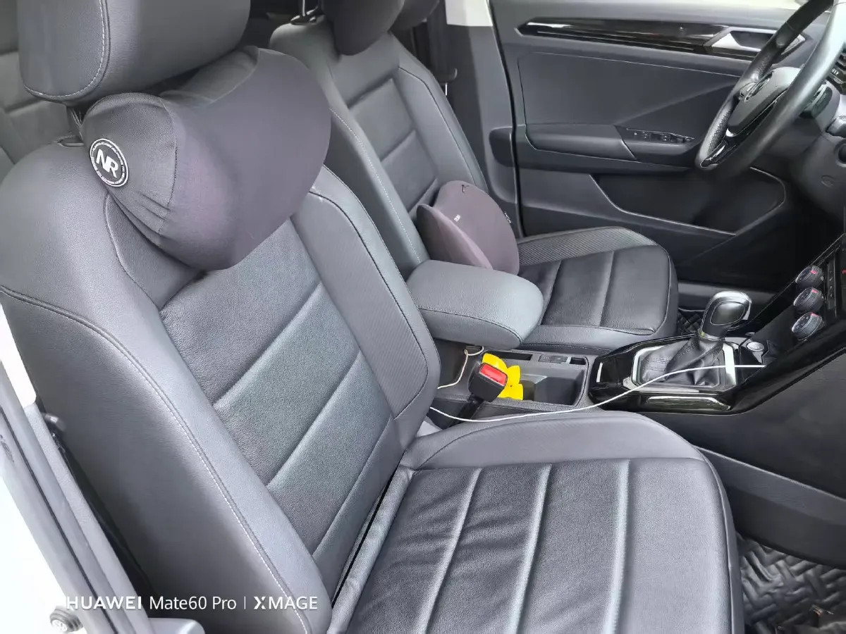 2022 Volkswagen T-Roc 1.4T 150HP L4 7DCT,autocango,china used car exporter,china ev exporter,chinese used car exporter,chinese used ev exporter