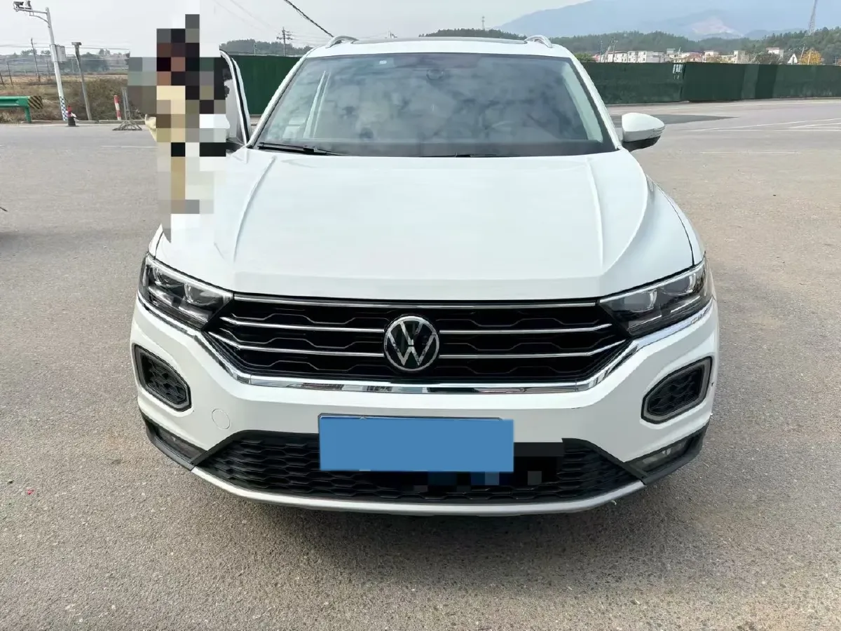 2022 Volkswagen T-Roc 1.4T 150HP L4 7DCT,autocango,china used car exporter,china ev exporter,chinese used car exporter,chinese used ev exporter