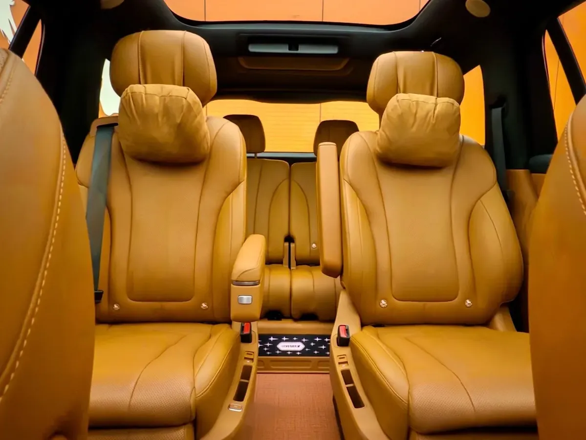 2025 AITO AITO M9 REEV 160HP REEV 52KWH,autocango,china used car exporter,china ev exporter,chinese used car exporter,chinese used ev exporter