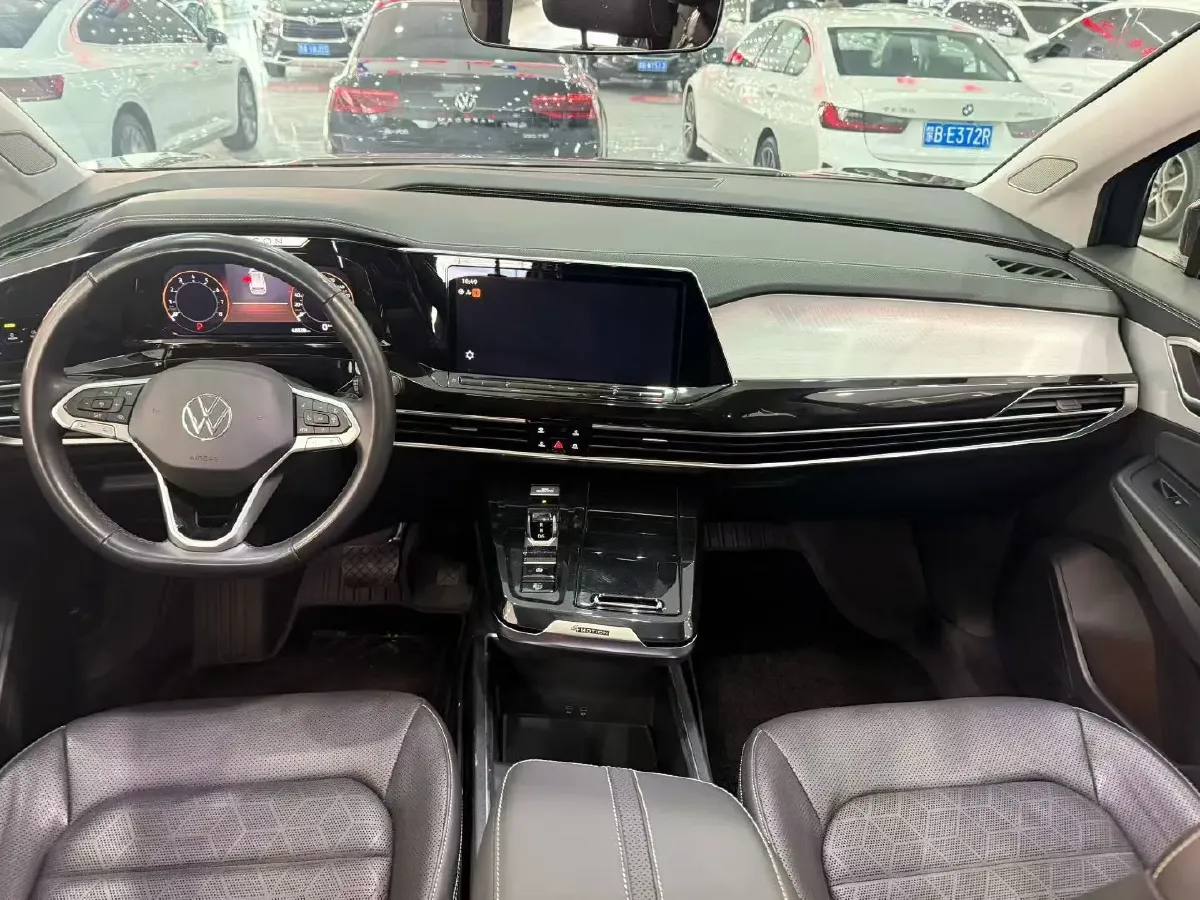 2022 Volkswagen Talagon 2.0T 220HP L4 7DCT,autocango,china used car exporter,china ev exporter,chinese used car exporter,chinese used ev exporter