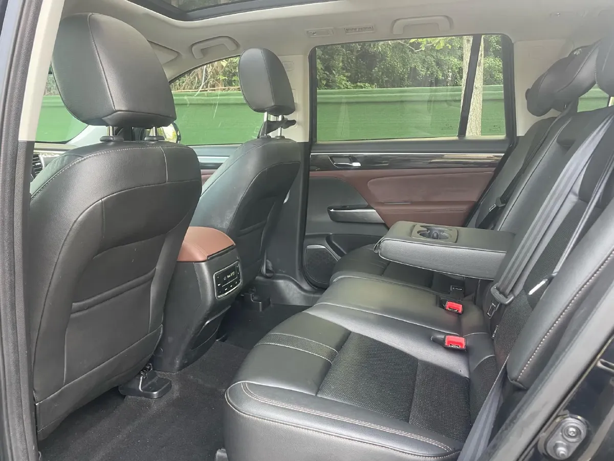 2017 GAC Trumpchi GS8 2.0T 201HP L4 6AT,autocango,china used car exporter,china ev exporter,chinese used car exporter,chinese used ev exporter