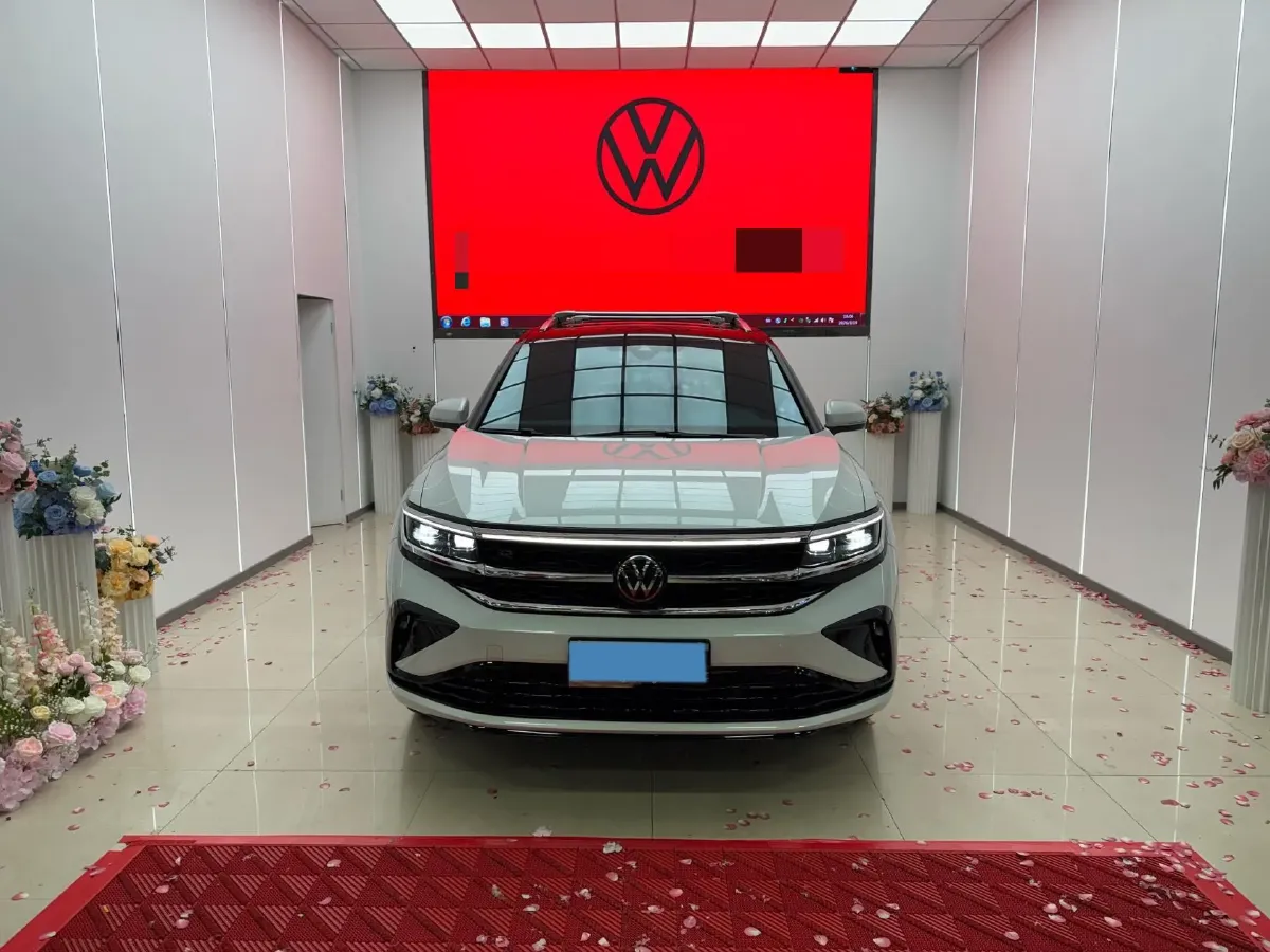 2021 Volkswagen Talagon 2.0T 220HP L4 7DCT,autocango,china used car exporter,china ev exporter,chinese used car exporter,chinese used ev exporter