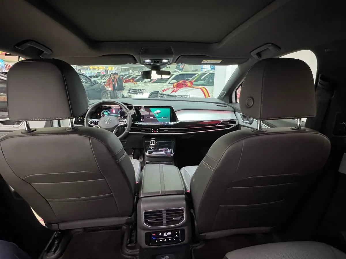 2021 Volkswagen Talagon 2.0T 220HP L4 7DCT,autocango,china used car exporter,china ev exporter,chinese used car exporter,chinese used ev exporter