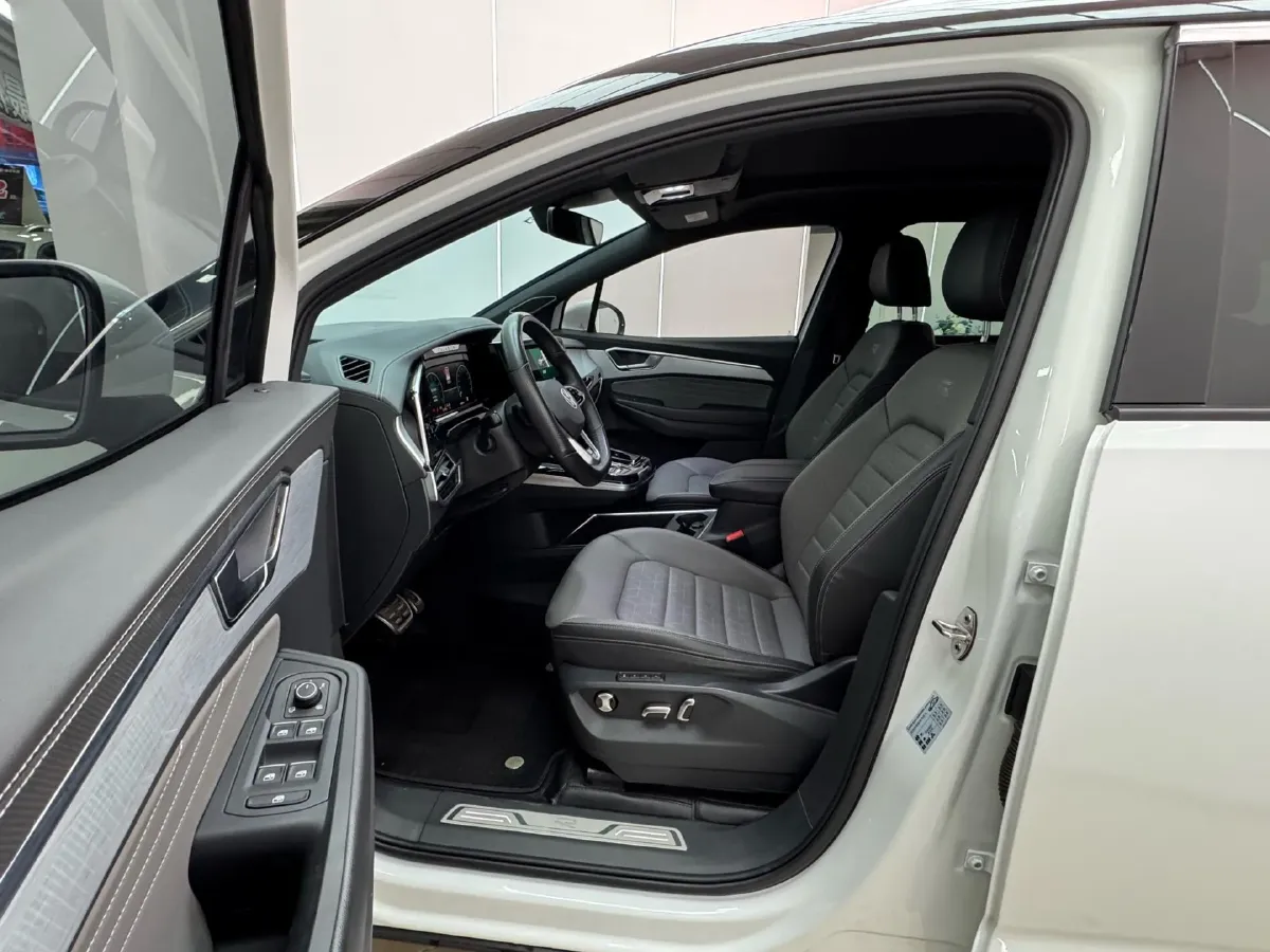 2021 Volkswagen Talagon 2.0T 220HP L4 7DCT,autocango,china used car exporter,china ev exporter,chinese used car exporter,chinese used ev exporter