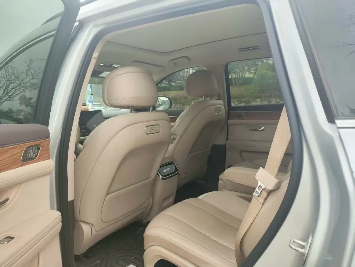 2024 AITO AITO M7 1.5T 152HP L4 REEV 40KWH,autocango,china used car exporter,china ev exporter,chinese used car exporter,chinese used ev exporter