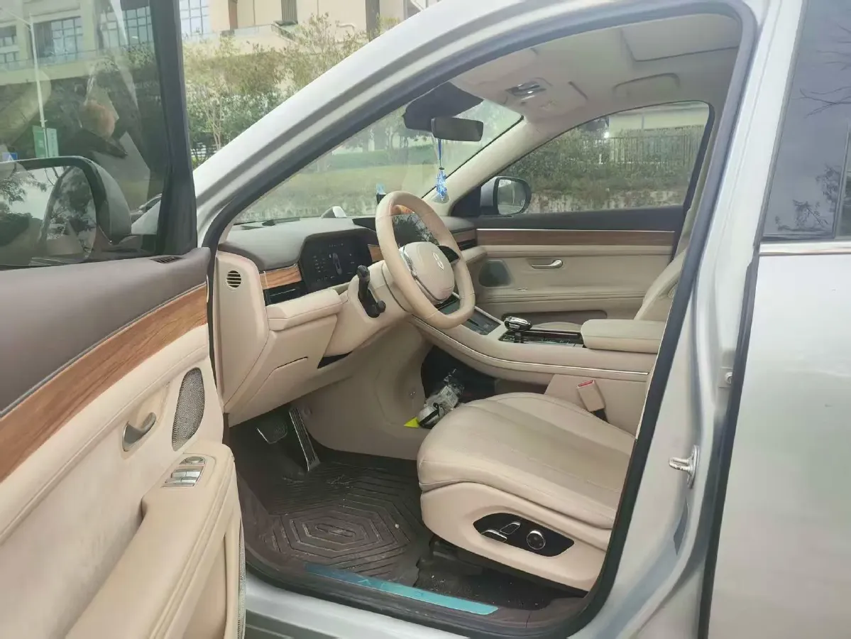 2024 AITO AITO M7 1.5T 152HP L4 REEV 40KWH,autocango,china used car exporter,china ev exporter,chinese used car exporter,chinese used ev exporter