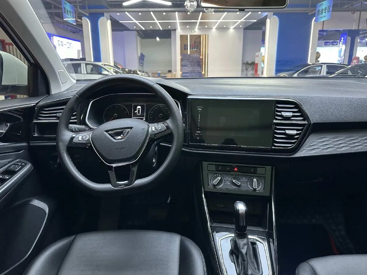 2021 Jetta VS7 1.4T 150HP L4 6AT,autocango,china used car exporter,china ev exporter,chinese used car exporter,chinese used ev exporter