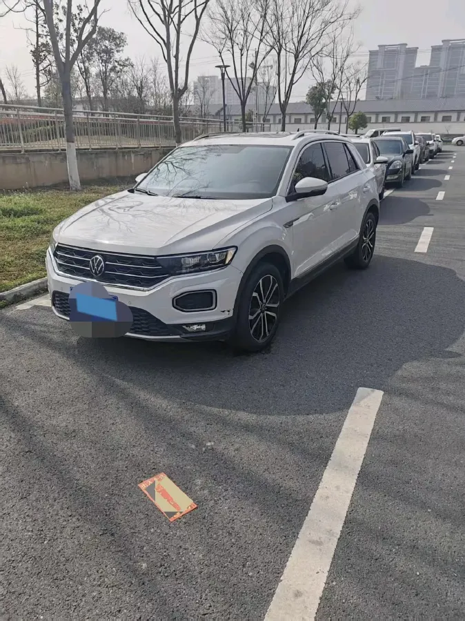 2022 Volkswagen T-Roc 1.4T 150HP L4 7DCT,autocango,china used car exporter,china ev exporter,chinese used car exporter,chinese used ev exporter