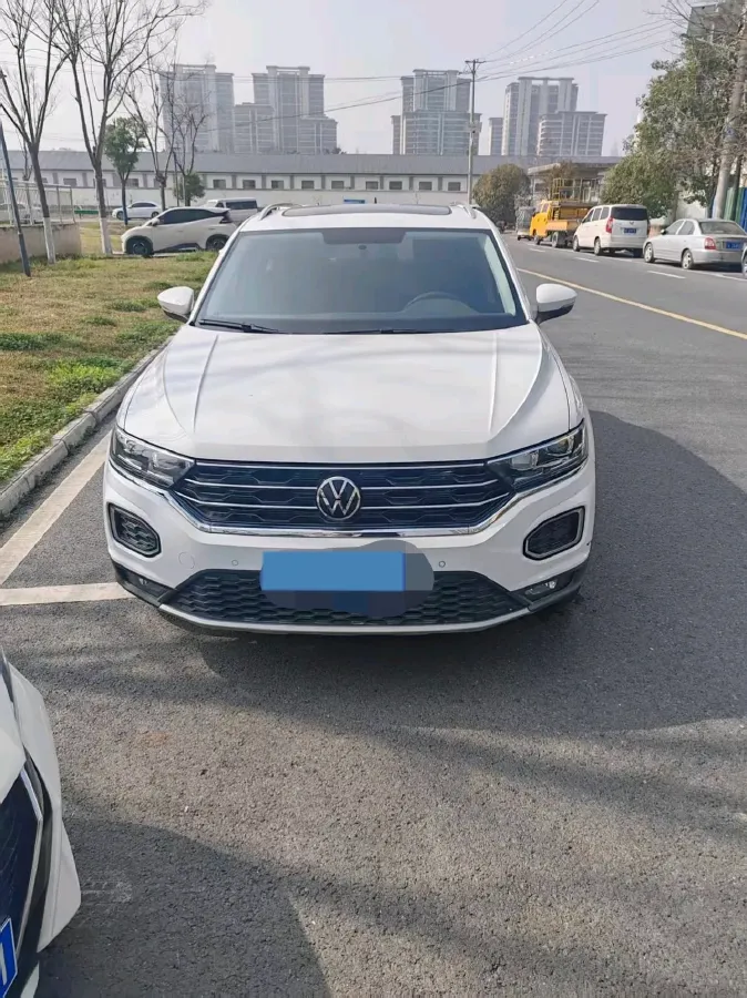 2022 Volkswagen T-Roc 1.4T 150HP L4 7DCT,autocango,china used car exporter,china ev exporter,chinese used car exporter,chinese used ev exporter