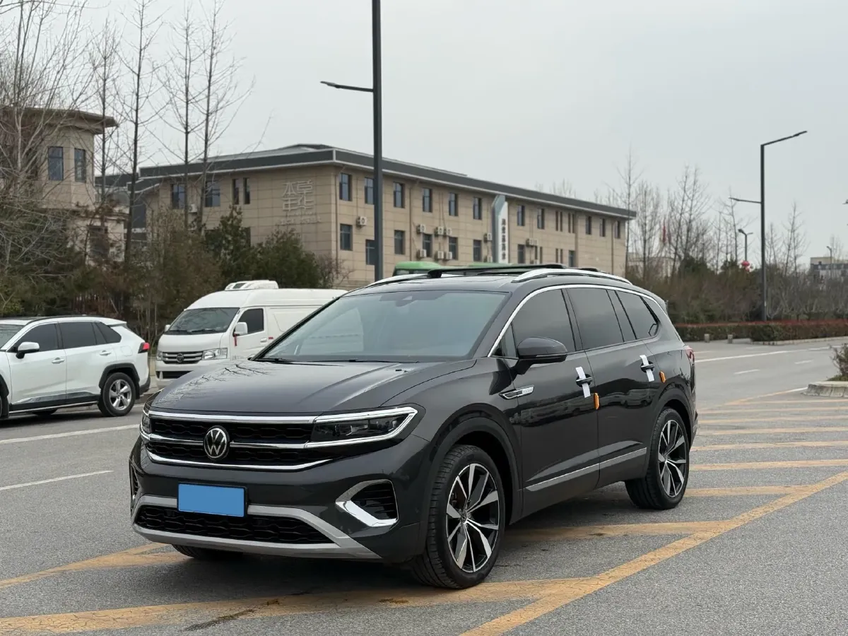 2022 Volkswagen Talagon 2.5T 299HP V6 7DCT,autocango,china used car exporter,china ev exporter,chinese used car exporter,chinese used ev exporter