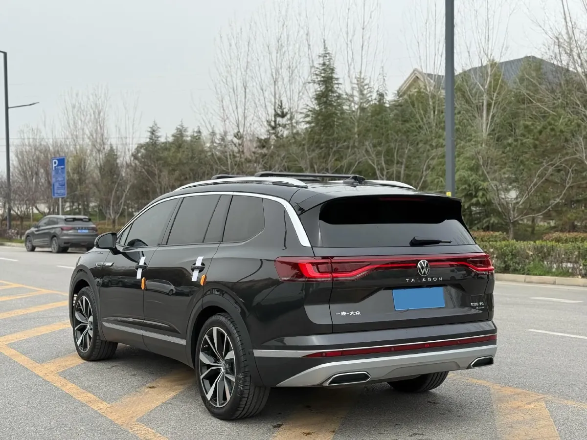 2022 Volkswagen Talagon 2.5T 299HP V6 7DCT,autocango,china used car exporter,china ev exporter,chinese used car exporter,chinese used ev exporter