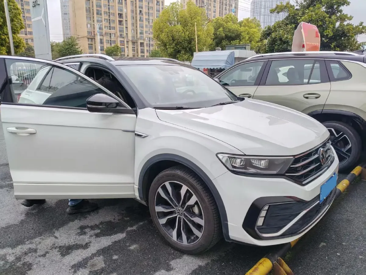 2021 Volkswagen T-Roc 1.4T 150HP L4 7DCT,autocango,china used car exporter,china ev exporter,chinese used car exporter,chinese used ev exporter