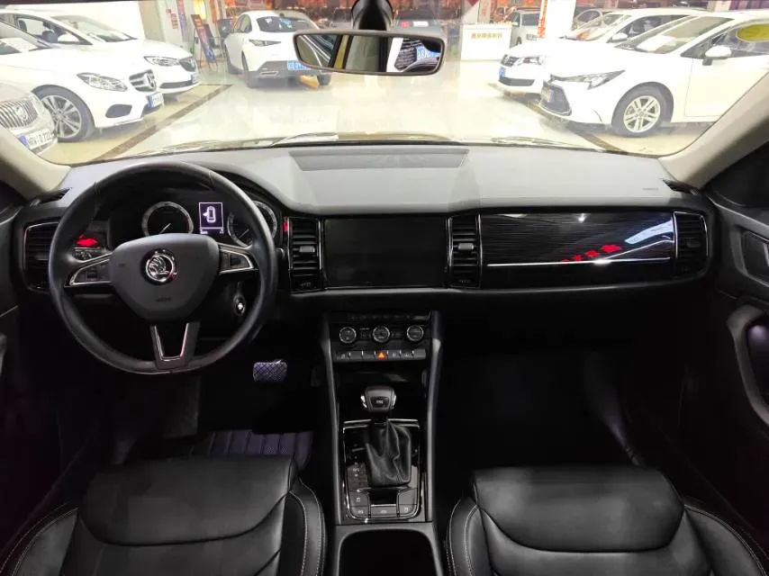 2018 Skoda Kodiak 2.0T 186HP L4 7DCT,autocango,china used car exporter,china ev exporter,chinese used car exporter,chinese used ev exporter