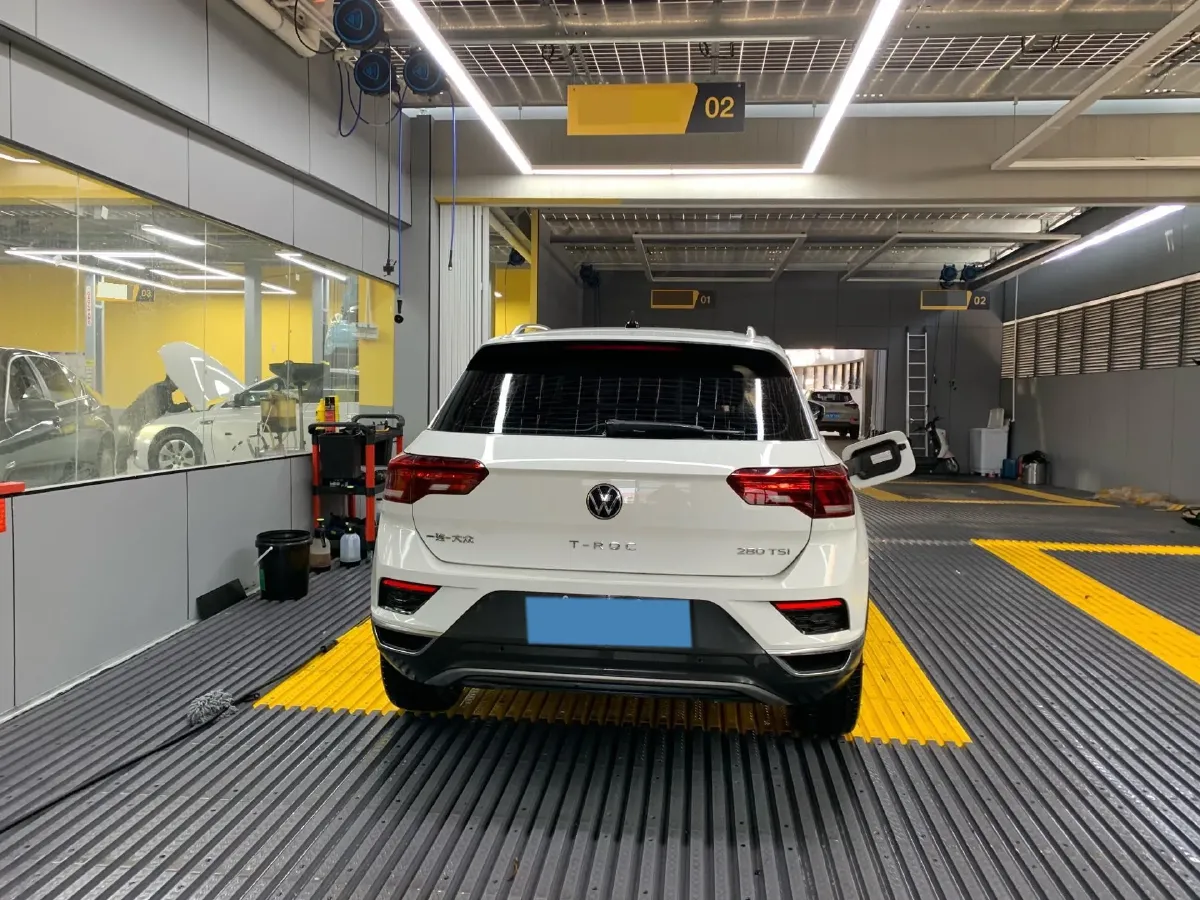 2022 Volkswagen T-Roc 1.4T 150HP L4 7DCT,autocango,china used car exporter,china ev exporter,chinese used car exporter,chinese used ev exporter
