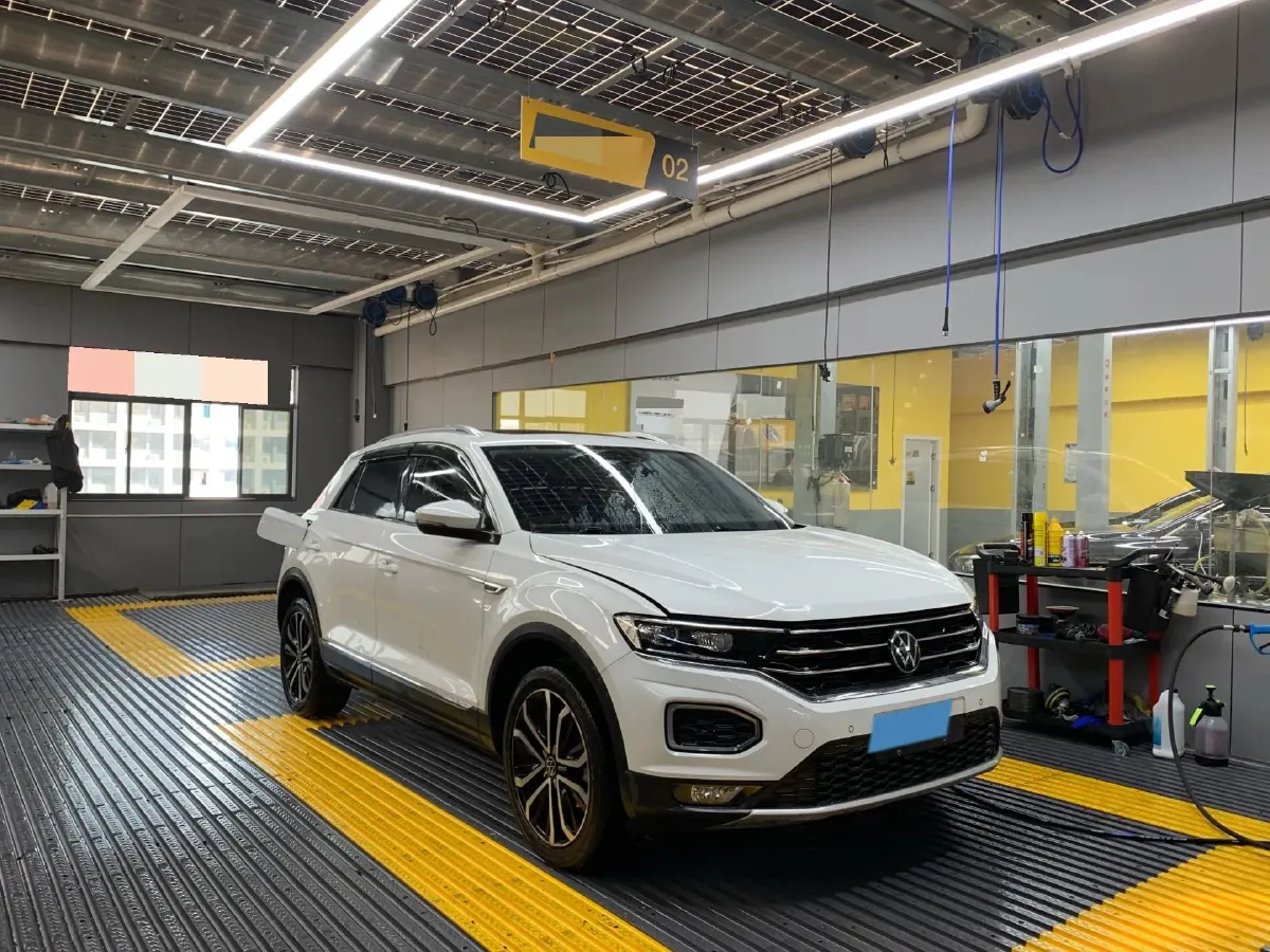2022 Volkswagen T-Roc 1.4T 150HP L4 7DCT,autocango,china used car exporter,china ev exporter,chinese used car exporter,chinese used ev exporter