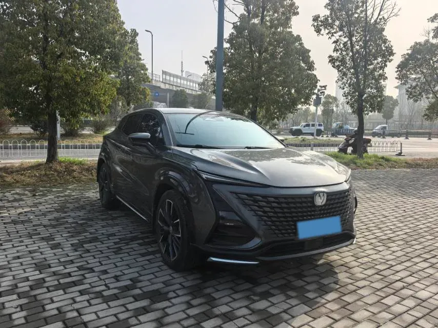 2023 ChangAn UNI-T 1.5T 188HP L4 7DCT,autocango,china used car exporter,china ev exporter,chinese used car exporter,chinese used ev exporter