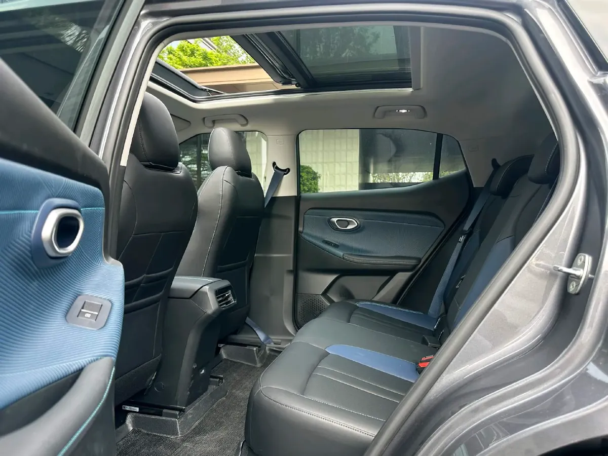 2025 GAC Trumpchi GS3 1.5T 177HP L4 7DCT,autocango,china used car exporter,china ev exporter,chinese used car exporter,chinese used ev exporter