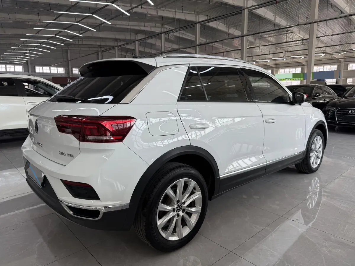 2022 Volkswagen T-Roc 1.4T 150HP L4 7DCT,autocango,china used car exporter,china ev exporter,chinese used car exporter,chinese used ev exporter