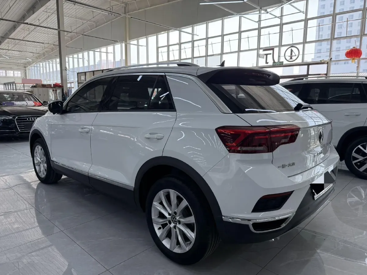 2022 Volkswagen T-Roc 1.4T 150HP L4 7DCT,autocango,china used car exporter,china ev exporter,chinese used car exporter,chinese used ev exporter