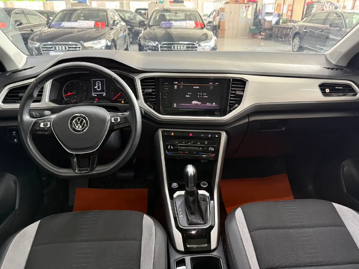 2022 Volkswagen T-Roc 1.4T 150HP L4 7DCT,autocango,china used car exporter,china ev exporter,chinese used car exporter,chinese used ev exporter