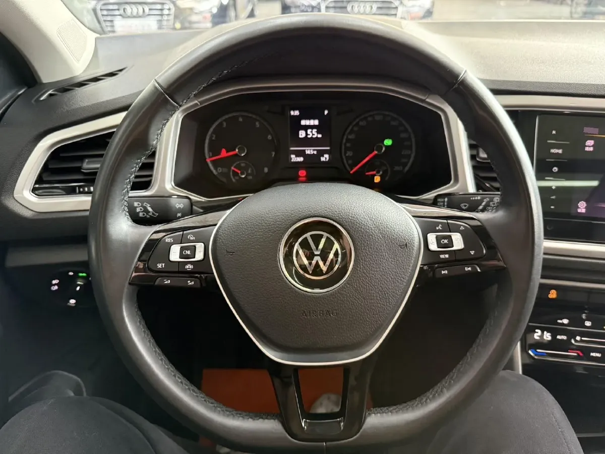 2022 Volkswagen T-Roc 1.4T 150HP L4 7DCT,autocango,china used car exporter,china ev exporter,chinese used car exporter,chinese used ev exporter