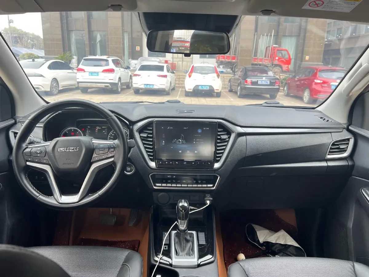 2021 Isuzu D-MAX 1.9T 163HP L4 6AT,autocango,china used car exporter,china ev exporter,chinese used car exporter,chinese used ev exporter