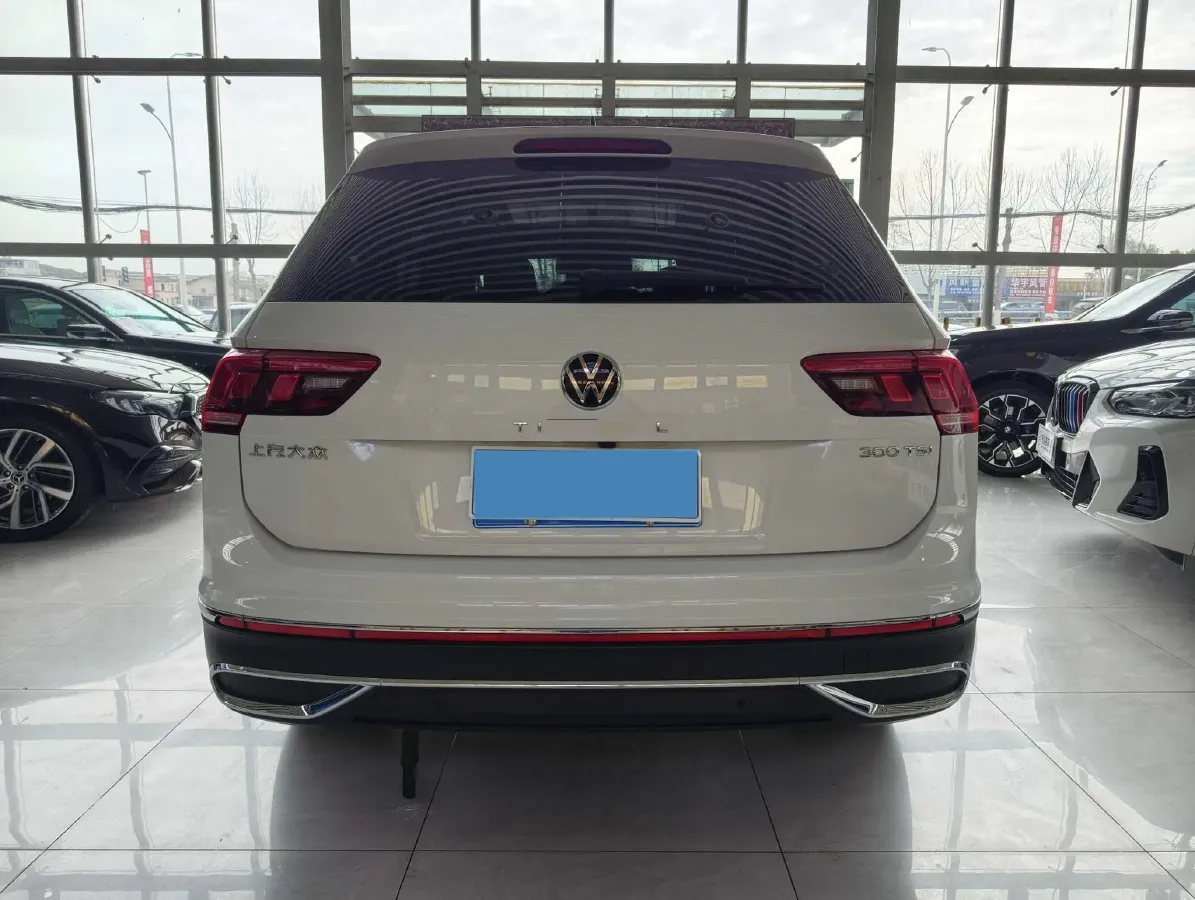 2023 Volkswagen Tiguan L 1.5T 160HP L4 7DCT,autocango,china used car exporter,china ev exporter,chinese used car exporter,chinese used ev exporter