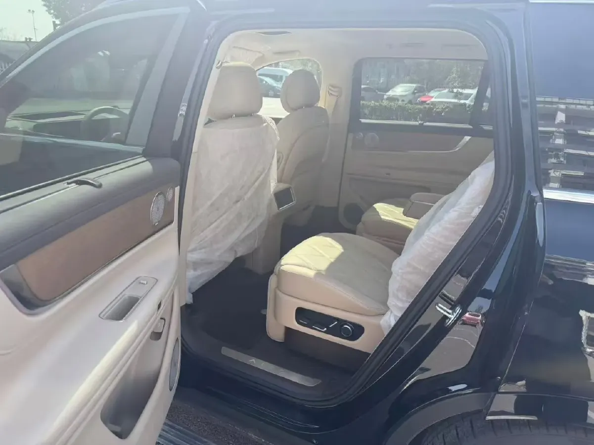 2025 AITO AITO M9 BEV 100KWH,autocango,china used car exporter,china ev exporter,chinese used car exporter,chinese used ev exporter