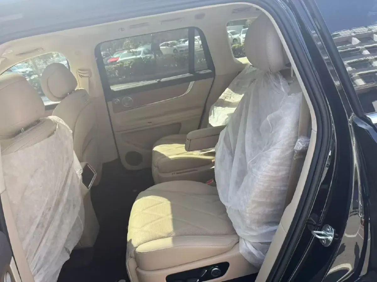 2025 AITO AITO M9 BEV 100KWH,autocango,china used car exporter,china ev exporter,chinese used car exporter,chinese used ev exporter