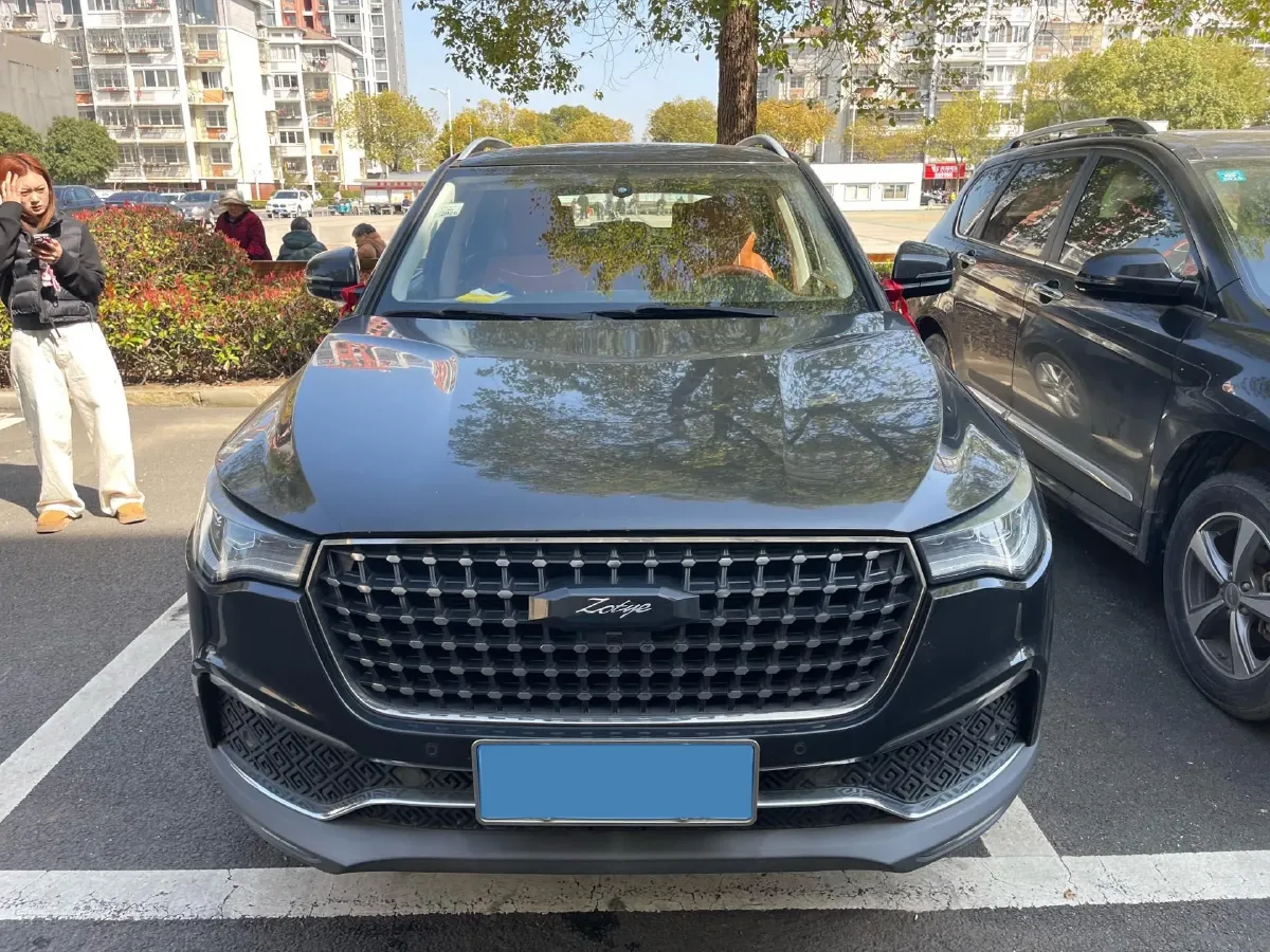 2017 Zotye T700 1.8T 177HP L4 6DCT,autocango,china used car exporter,china ev exporter,chinese used car exporter,chinese used ev exporter