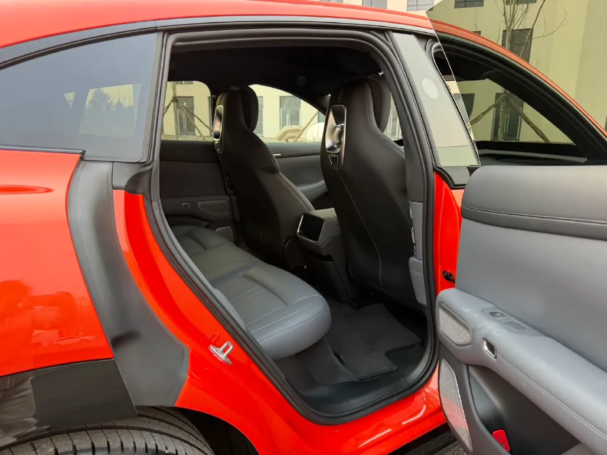 2025 MI YU7 BEV 101.7KWH,autocango,china used car exporter,china ev exporter,chinese used car exporter,chinese used ev exporter