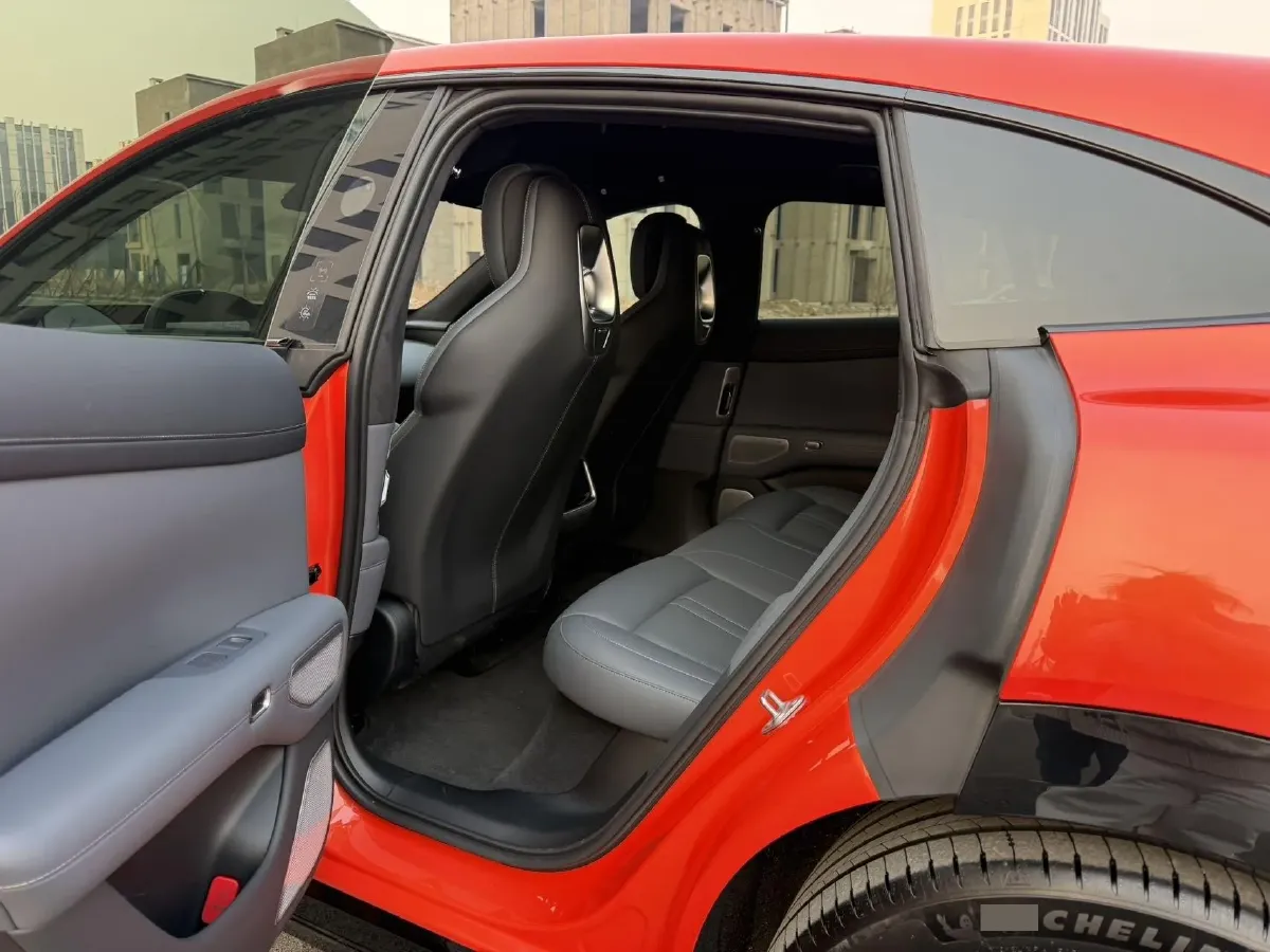 2025 MI YU7 BEV 101.7KWH,autocango,china used car exporter,china ev exporter,chinese used car exporter,chinese used ev exporter