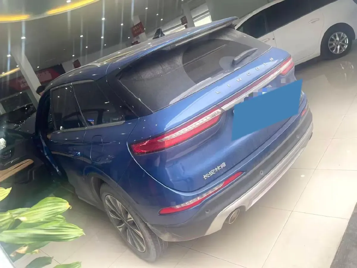 2022 Lincoln Corsair 2.0T 245HP L4 8AT,autocango,china used car exporter,china ev exporter,chinese used car exporter,chinese used ev exporter