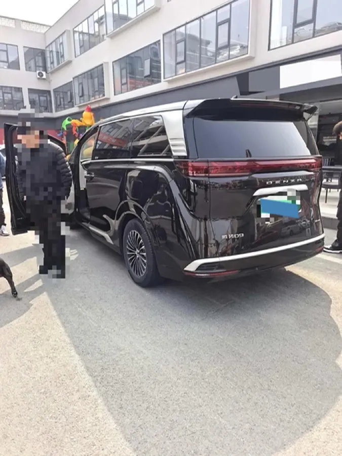 2024 Denza D9 1.5T 139HP L4 E-CVT PHEV 40KWH,autocango,china used car exporter,china ev exporter,chinese used car exporter,chinese used ev exporter