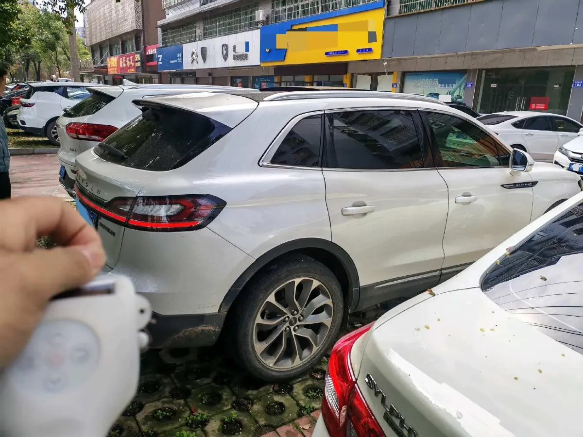 2021 Lincoln Nautilus 2.0T 245HP L4 8AT,autocango,china used car exporter,china ev exporter,chinese used car exporter,chinese used ev exporter