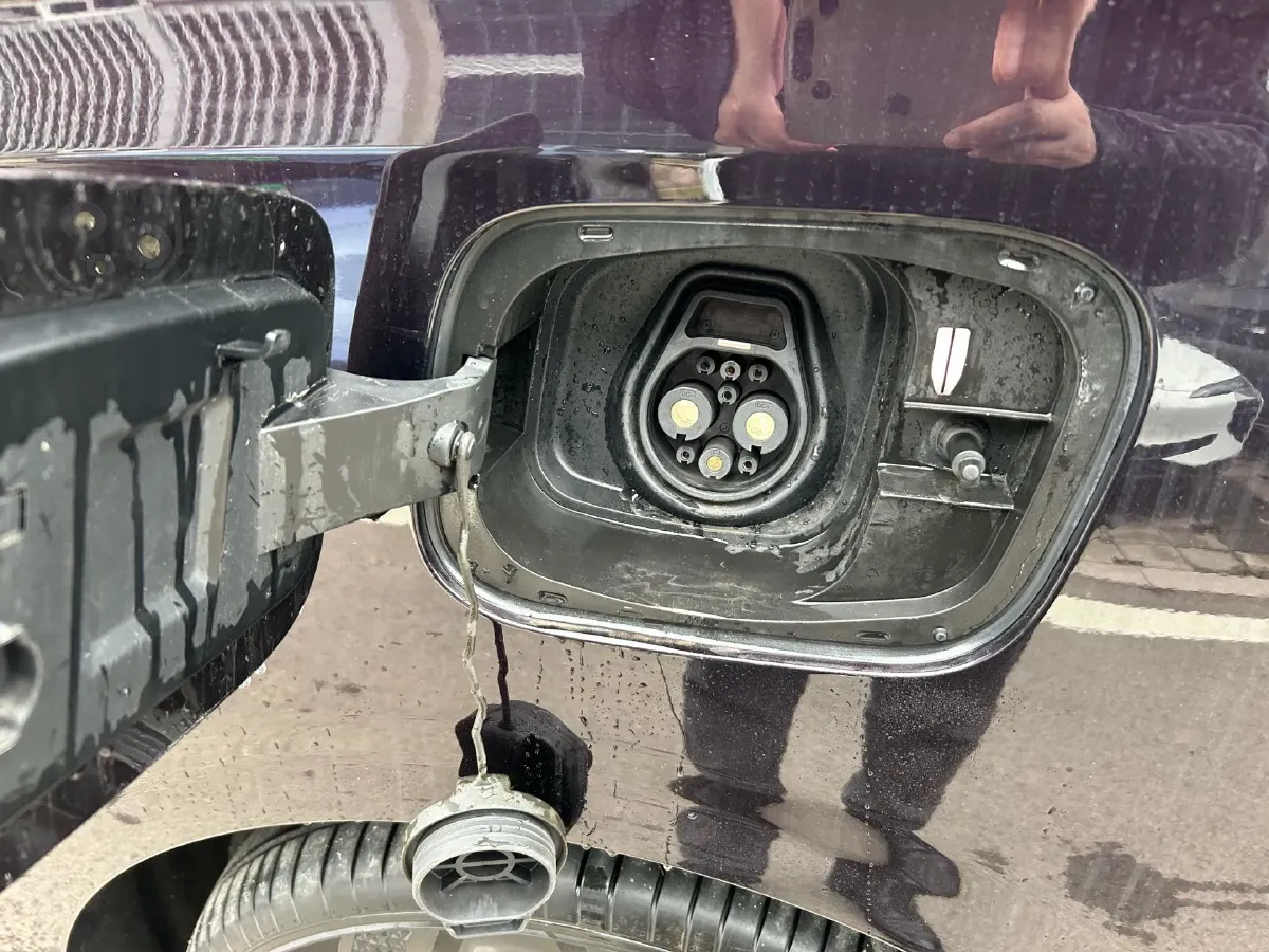 2024 HongQi HQ9 2.0T 163HP L4 1DHT PHEV 20.14KWH,autocango,china used car exporter,china ev exporter,chinese used car exporter,chinese used ev exporter