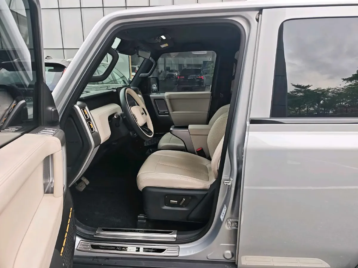 2025 Yufeng Auto Golden Warehouse BEV,autocango,china used car exporter,china ev exporter,chinese used car exporter,chinese used ev exporter