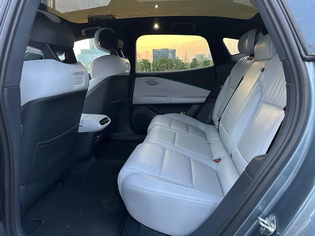 2024 Luxeed S7 BEV 100KWH,autocango,china used car exporter,china ev exporter,chinese used car exporter,chinese used ev exporter